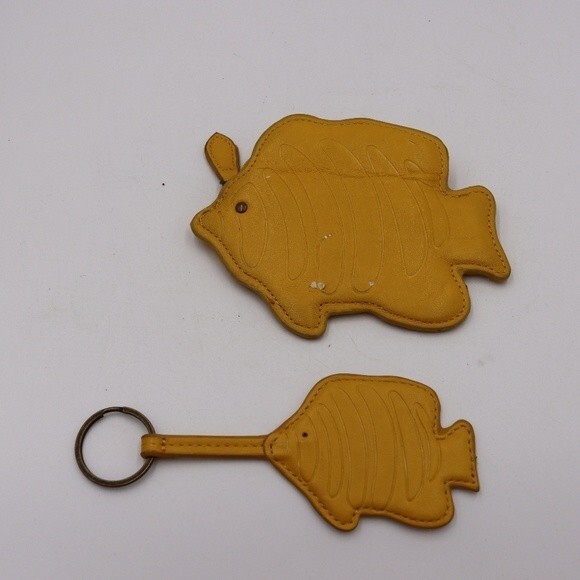 Cold Water Creek Yellow Novelty Fish Shaped Coin Purse & Key Chain - Picture 1 of 10